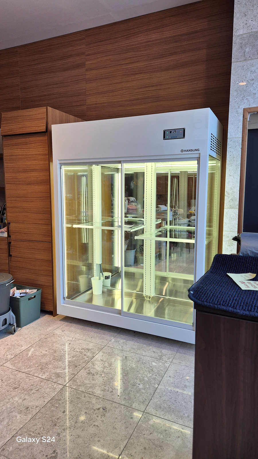 /user/h/hansungicetech/editor/2512/f5d14470d0cde997ada1662948fd41a8_1764943598_181.jpg 이미지크게보기