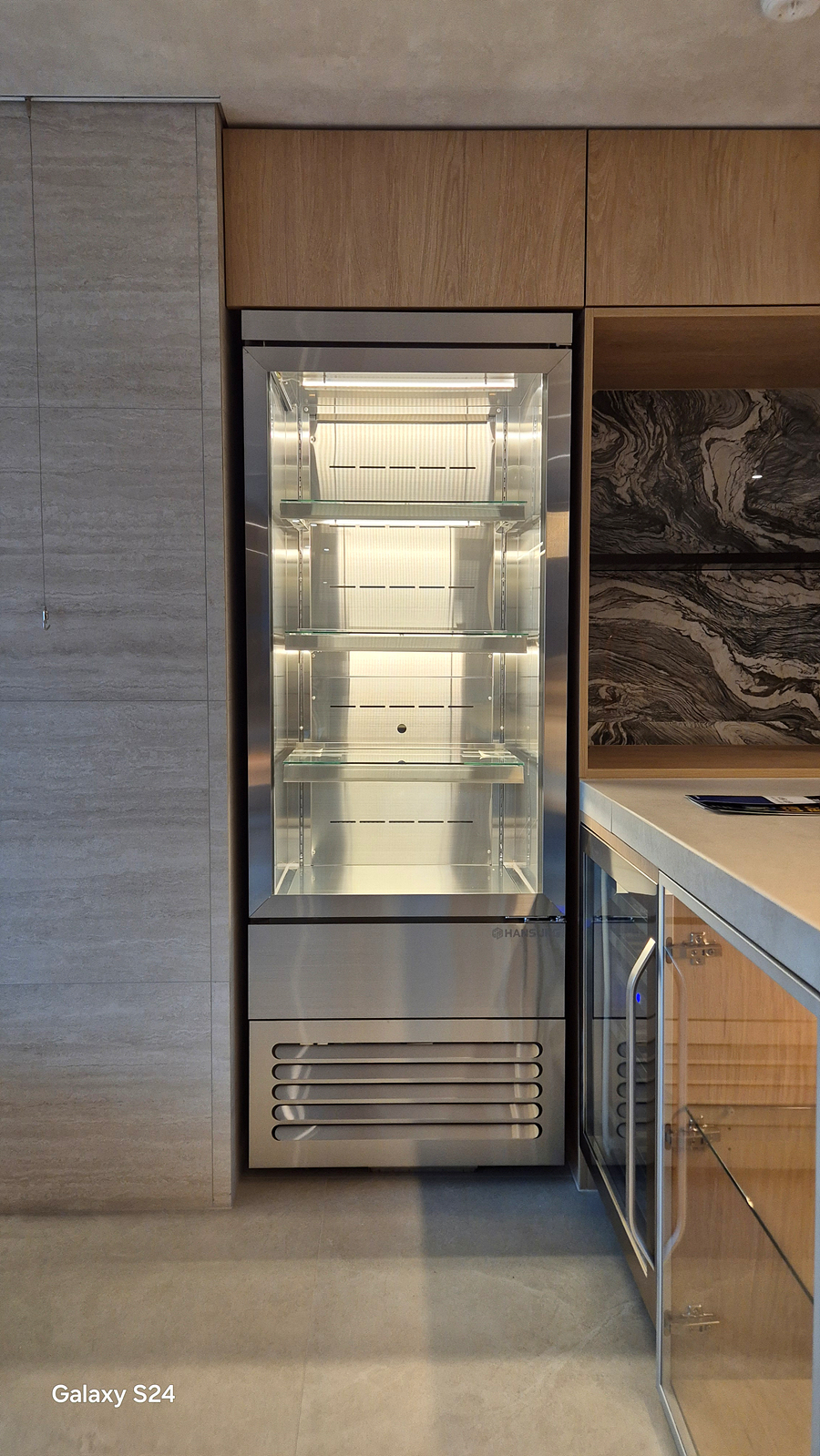 /user/h/hansungicetech/editor/2512/f5d14470d0cde997ada1662948fd41a8_1764943707_4501.jpg 이미지크게보기